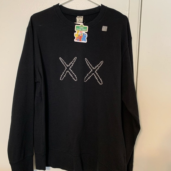 Uniqlo X Kaws Sesame Street Crew Neck 